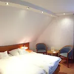 Lindenhof Отель 3*