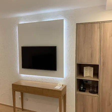Lindenhof Hotel 3*