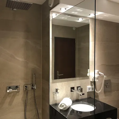 Lindenhof Otel Mönchengladbach