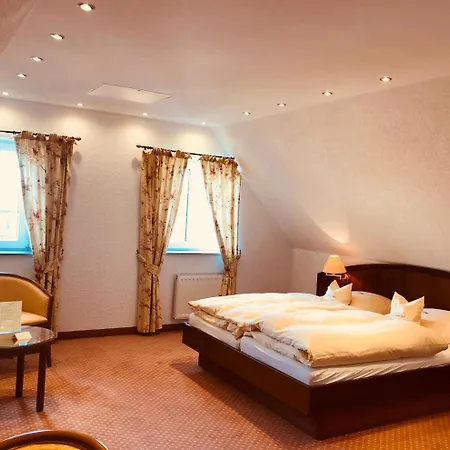 Lindenhof Hotel 3*